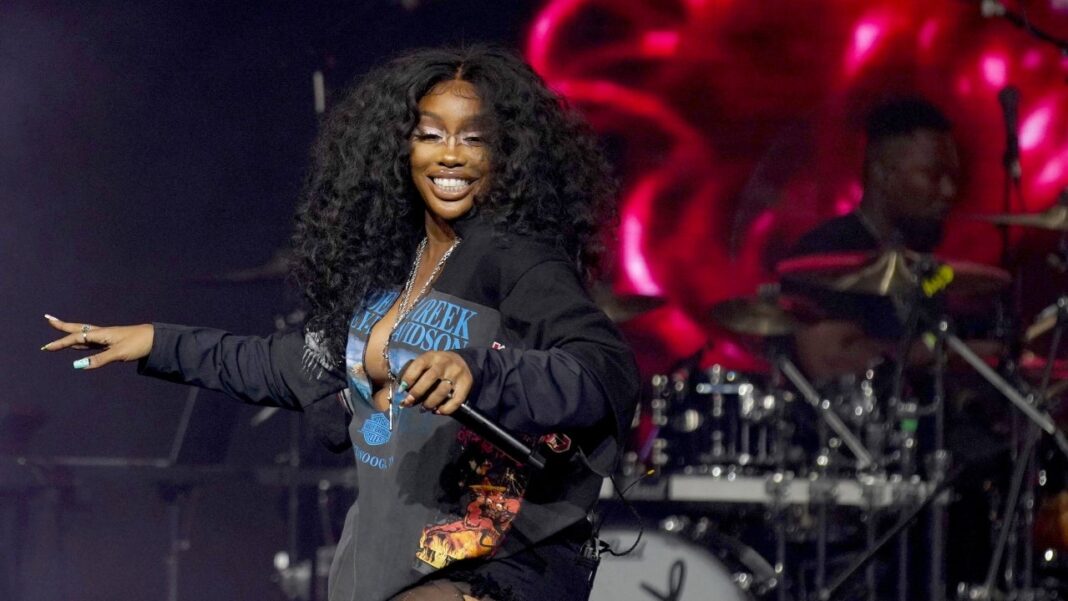 SZA Makes History as 'SOS' Spends 4th Week at No. 1 on Billboard 200