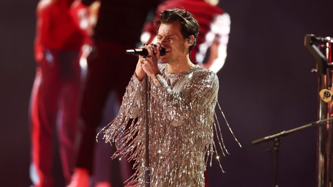 Harry Styles' GRAMMYs Backup Dancers Detail Performance Difficulties