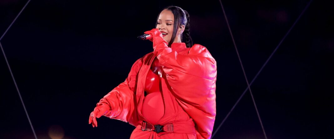 Pregnant Rihanna's 2023 Super Bowl Performance