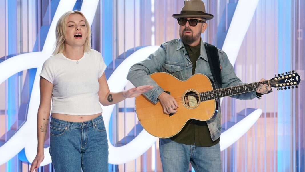 'American Idol': Eurythmics' Dave Stewart Plays in Daughter's Audition