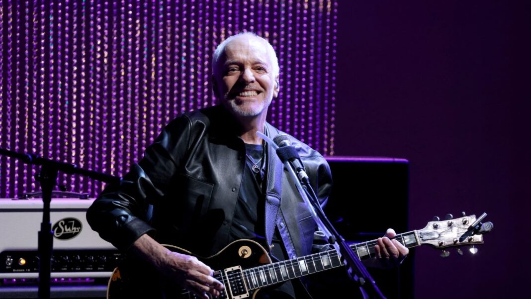 Peter Frampton Makes CMT Awards Appearance Amid Muscle Disease Battle