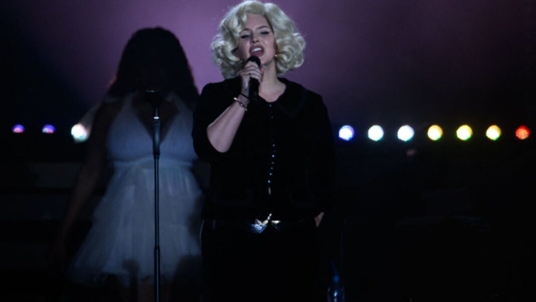 Lana Del Rey Gives First Full Concert in Over Three Years