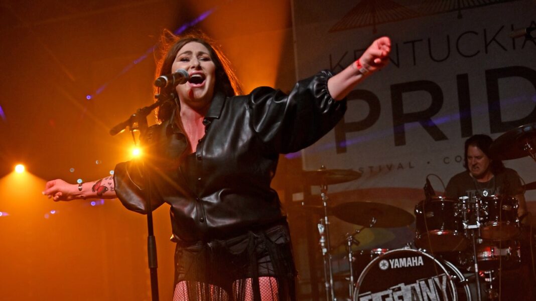 '80s Pop Star Tiffany Involved in Terrifying Car Accident