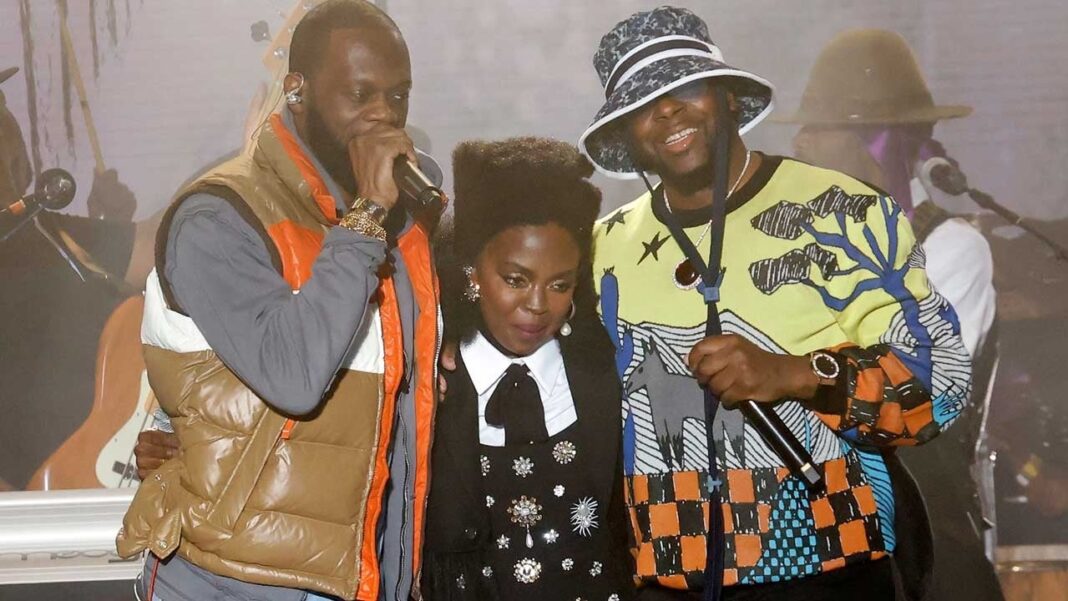 Lauryn Hill Reunites The Fugees For Surprise Performance
