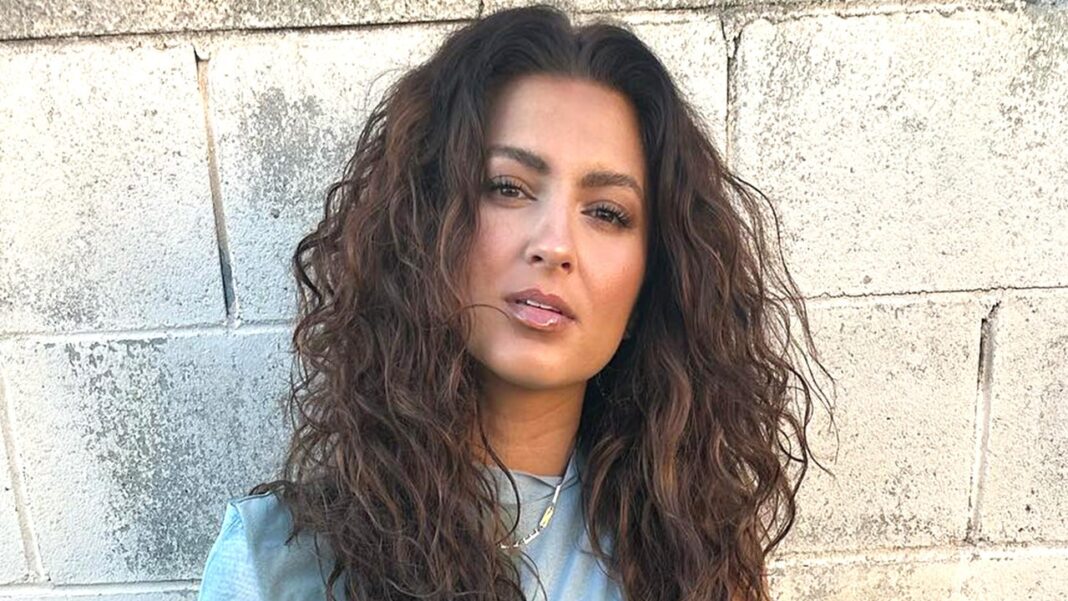 Tori Kelly ‘Overwhelmed by All of the Love’ as She Remains Hospitalized