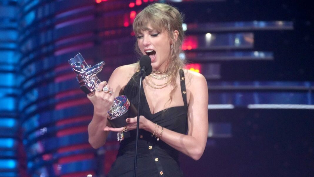 Taylor Swift Wins Video of the Year at the 2023 VMAs