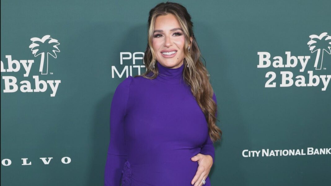 Jessie James Decker Gives Birth to Baby No. 4!