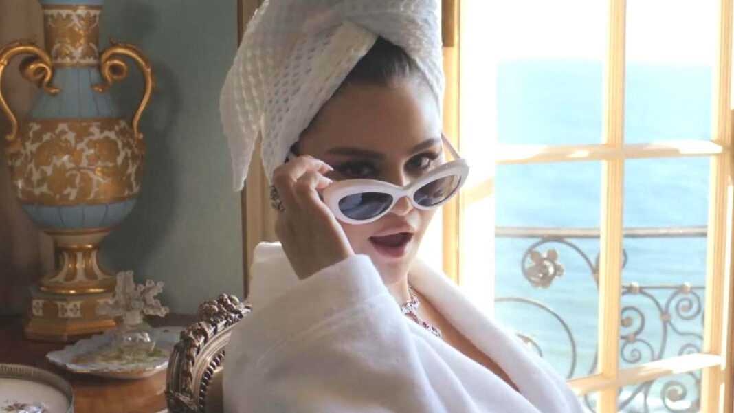 Selena Gomez Craves Makeout Sessions in Steamy 'Love On' Music Video