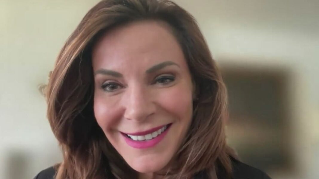 Luann de Lesseps Has Perfect Reaction to Bethenny Frankel's TikToks