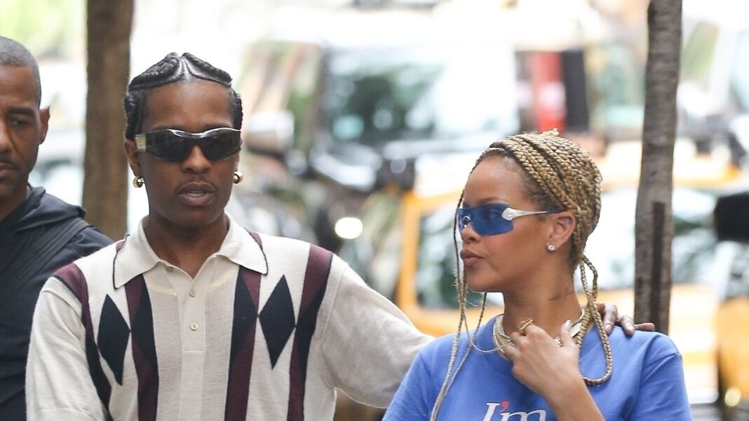 Rihanna Wears 'I'm Retired' Shirt as Fans Wait for 'R9' Album