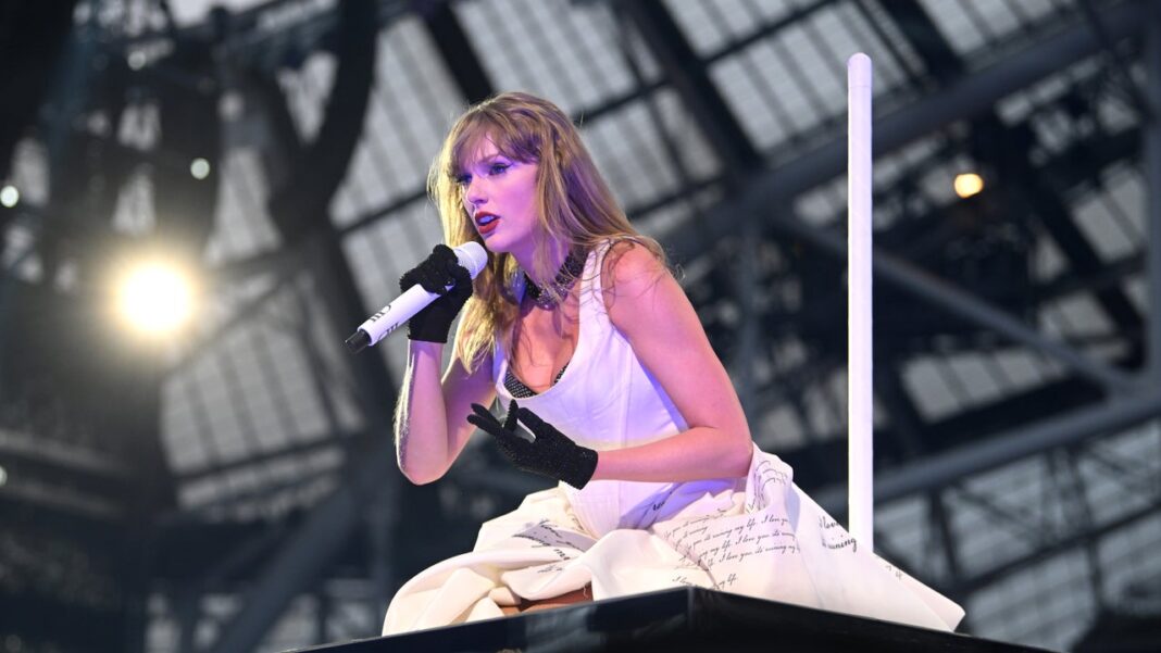 Taylor Swift Gets Trapped on Platform During Dublin Eras Tour Show